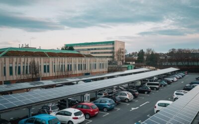 Les parkings hospitaliers en France : un gisement d’énergie solaire sous-exploité